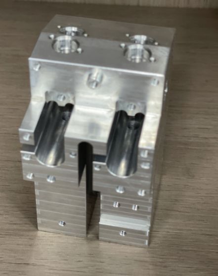 铝合金精密件08